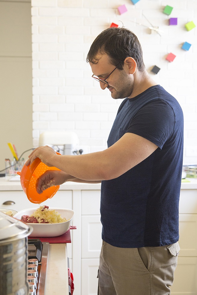 ואז הוספתי אותם לתערובת. צילום: אסף אמברם