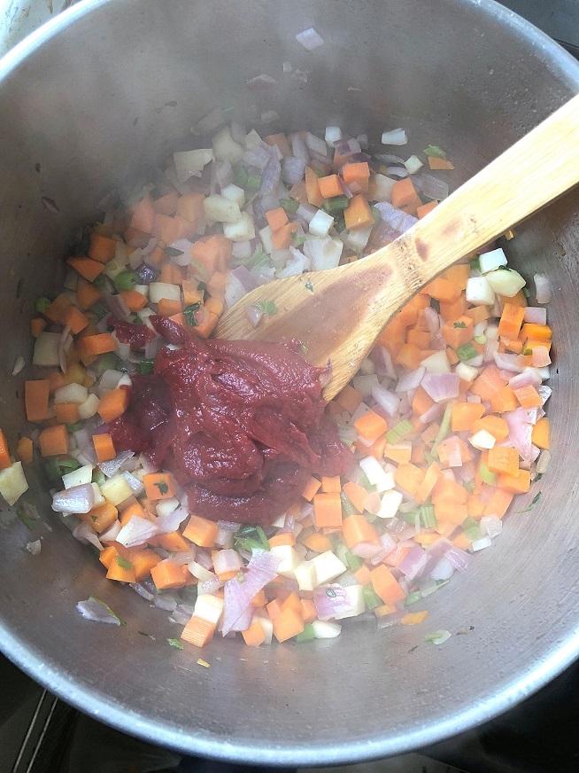 תבשיל בשר רסק עגבניות