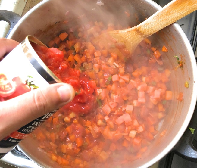 תבשיל בשר עגבניות מרוסקות